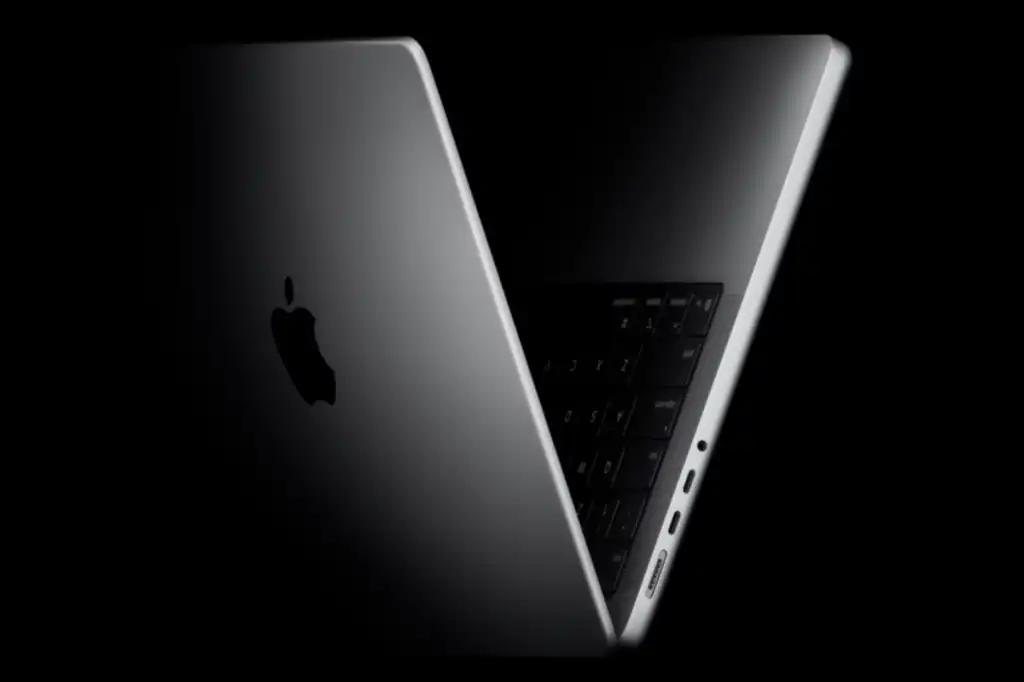 MacBook Pro M5 Pro and M5 Max Launch Redefining AI Performance