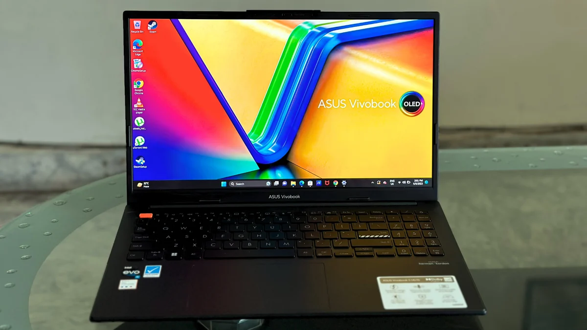 MSI Summit 13 AI+ Evo vs ASUS Vivobook S15 OLED