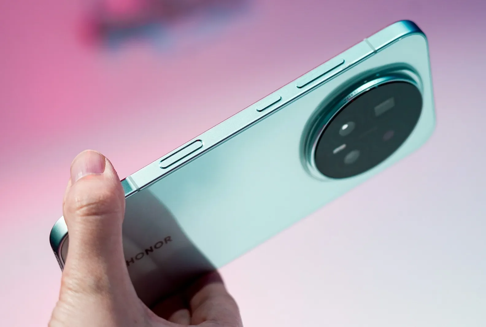 Honor Magic 8 Series Launches with AI Breakthroughs and 200MP Camera Power