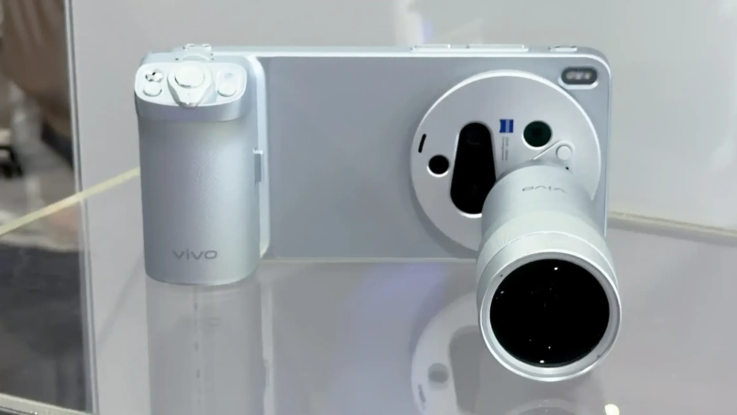 Vivo X300 Ultra Redefines Photography with Groundbreaking Sony Sensor